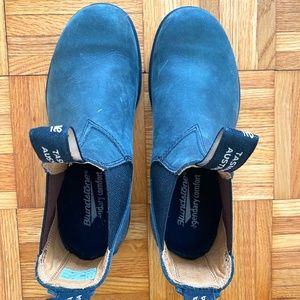 Women's Blundstones Size US 8.5
